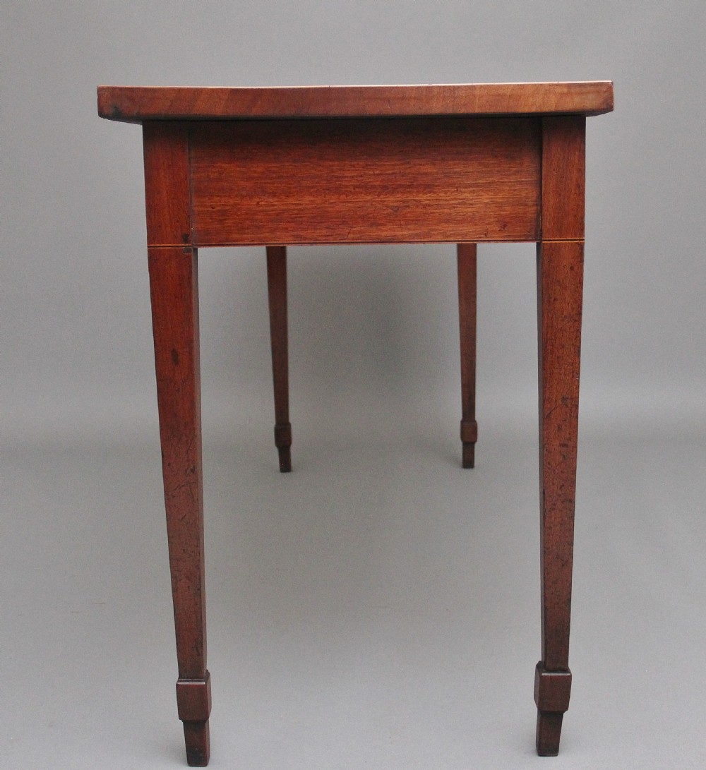 Quality early 19th Century mahogany serpentine serving table View VI