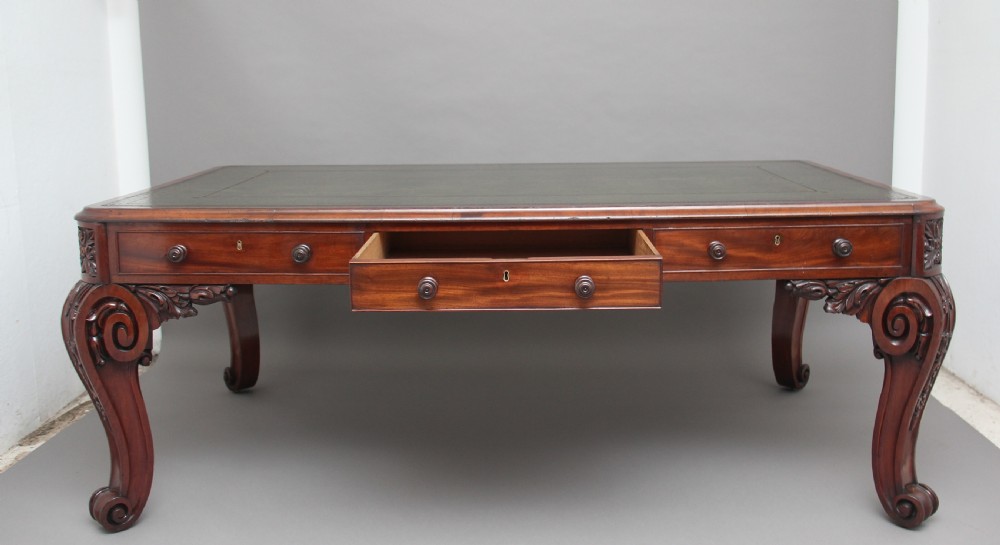 Superb quality large 19th Century mahogany desk View II