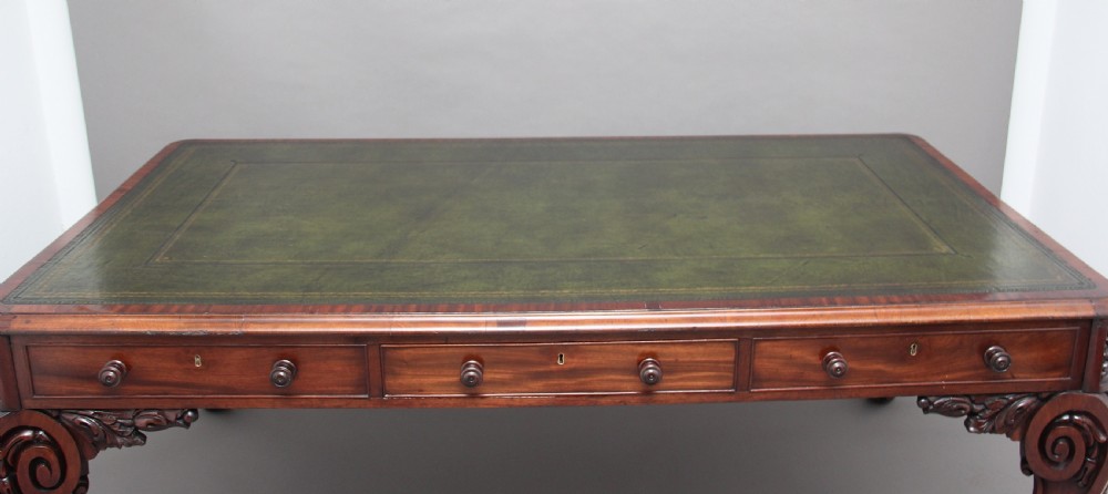 Superb quality large 19th Century mahogany desk View V