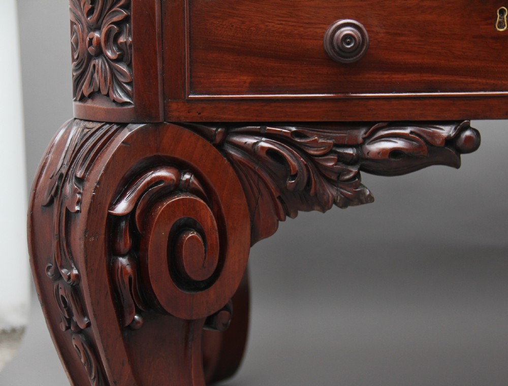 Superb quality large 19th Century mahogany desk View XII