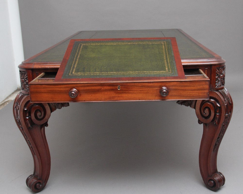 Superb quality large 19th Century mahogany desk View XV