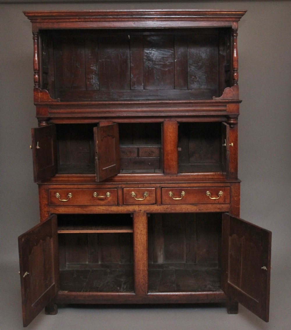 A fabulous quality 18th Century oak tridarn View III