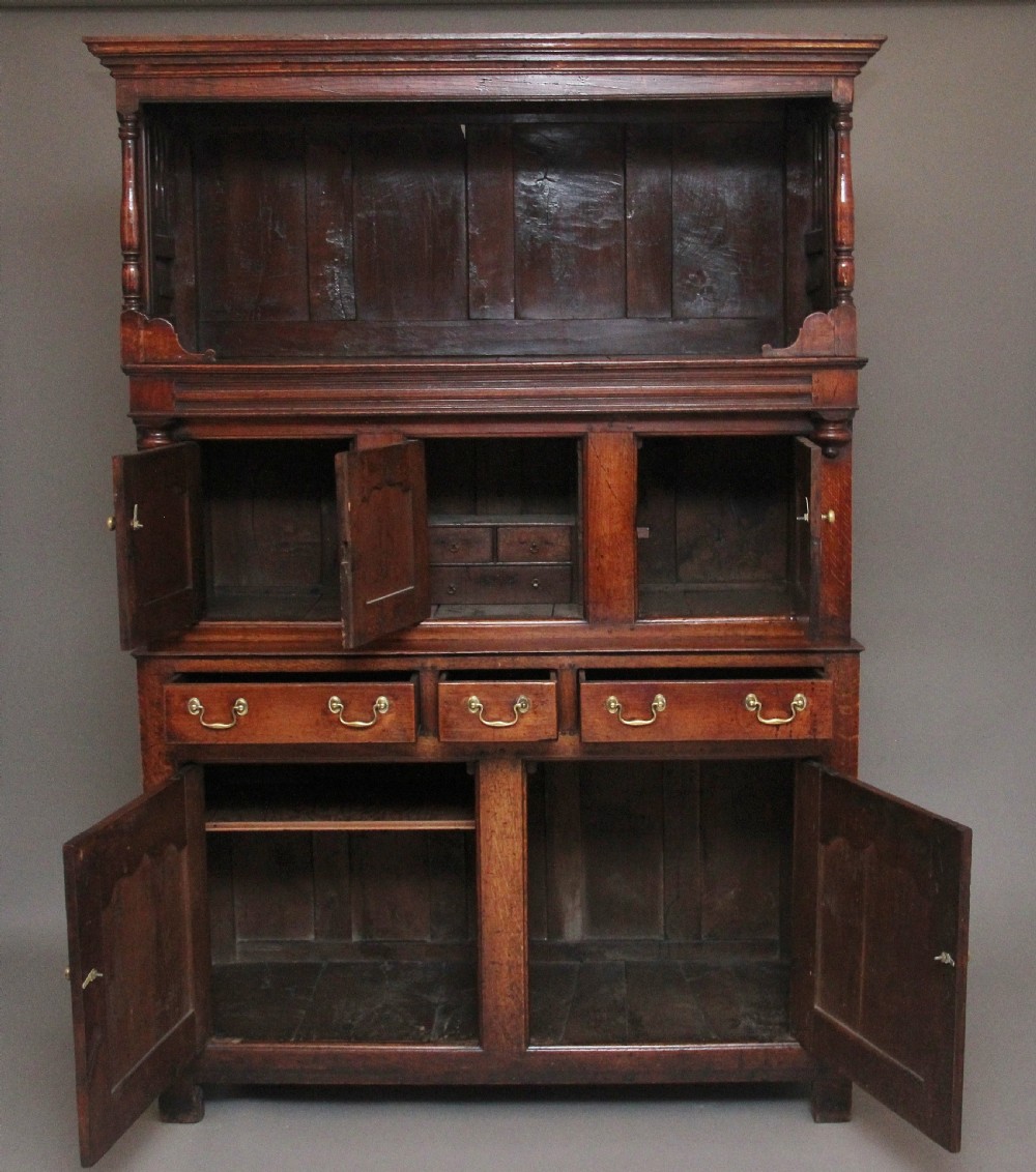 A fabulous quality 18th Century oak tridarn View IV