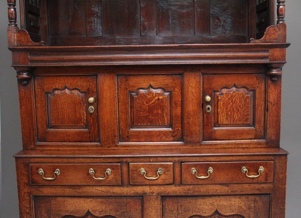 A fabulous quality 18th Century oak tridarn View V
