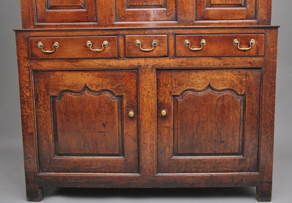 A fabulous quality 18th Century oak tridarn View IX