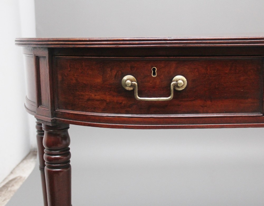 Mid 19th Century mahogany serving table View II