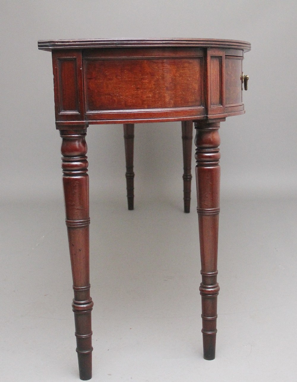 Mid 19th Century mahogany serving table View IX