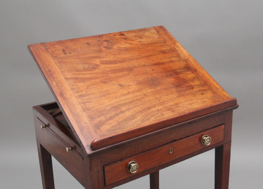 Early 19th Century mahogany reading table View IV