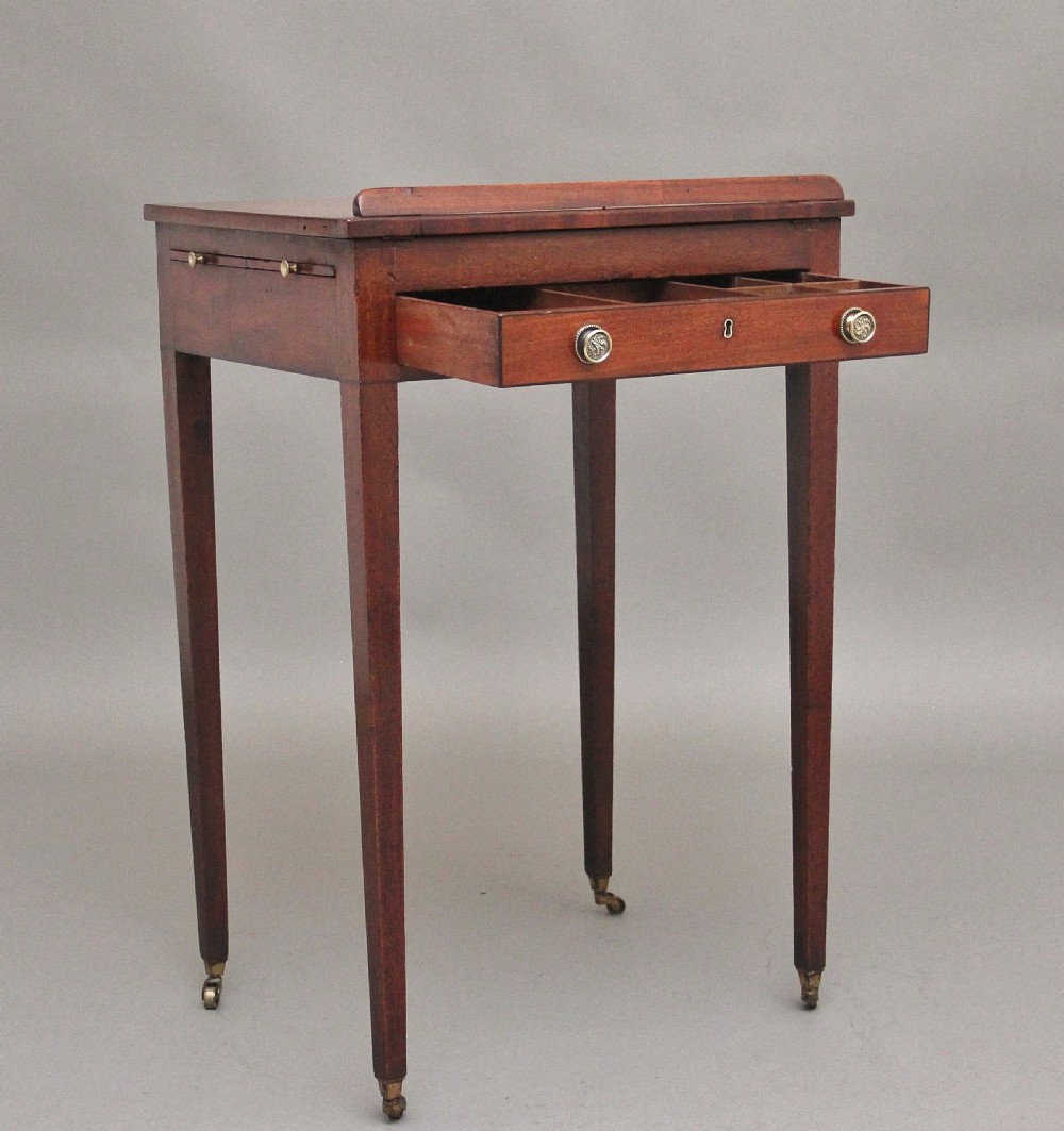 Early 19th Century mahogany reading table View VI