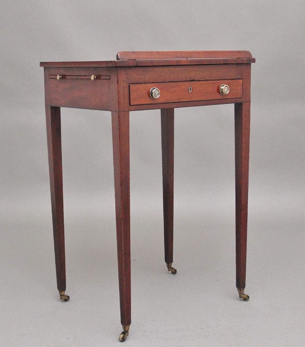 Early 19th Century mahogany reading table View VII