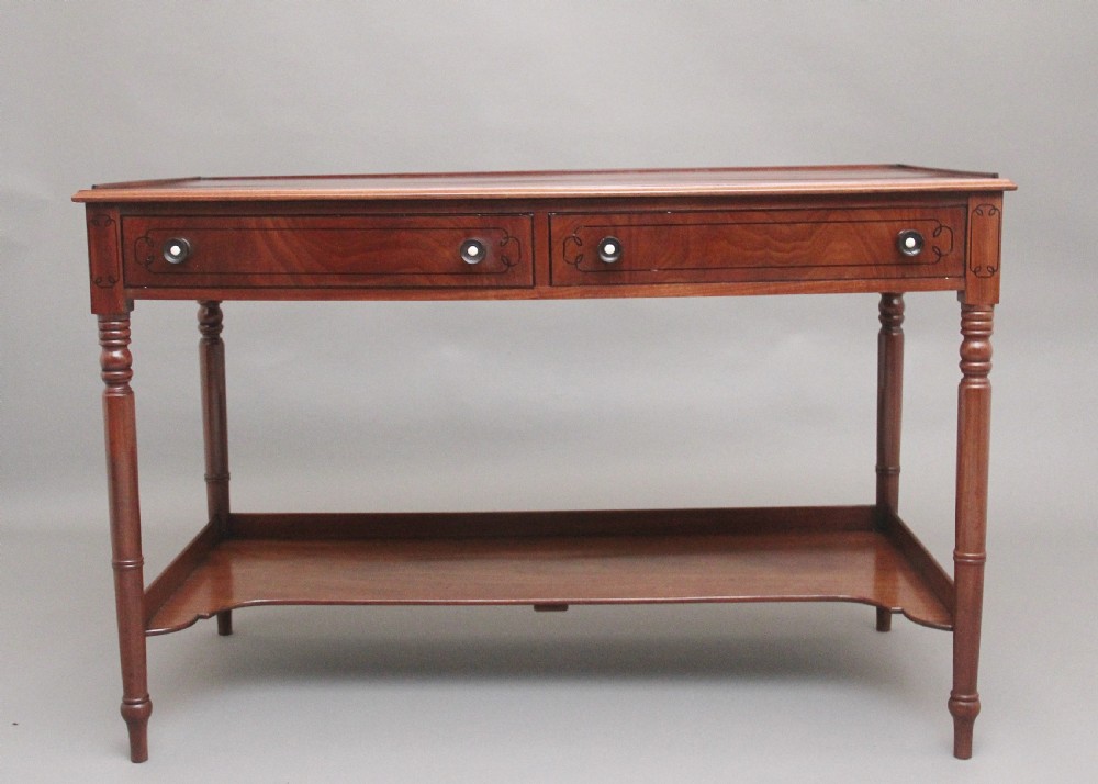Early 19th Century Regency mahogany serving table