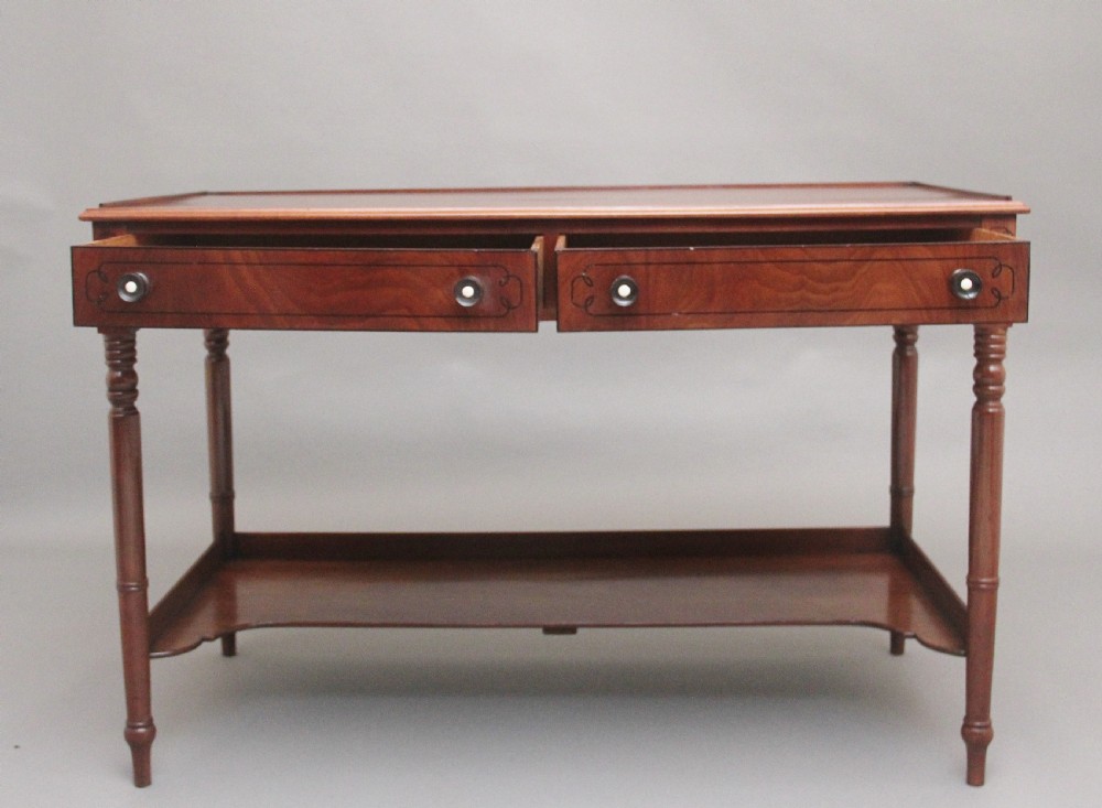 Early 19th Century Regency mahogany serving table View II