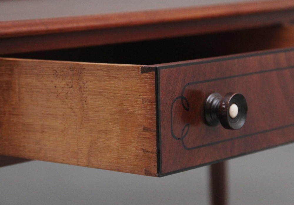 Early 19th Century Regency mahogany serving table View VI