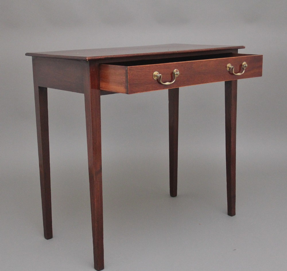Early 19th Century mahogany side table View IV