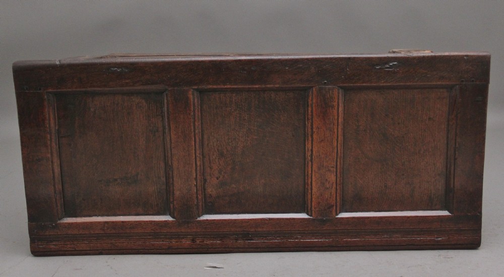 18th Century oak coffer  View IX