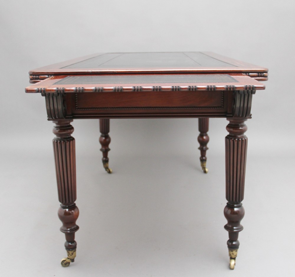 Pair of early 19th Century mahogany library tables View VII