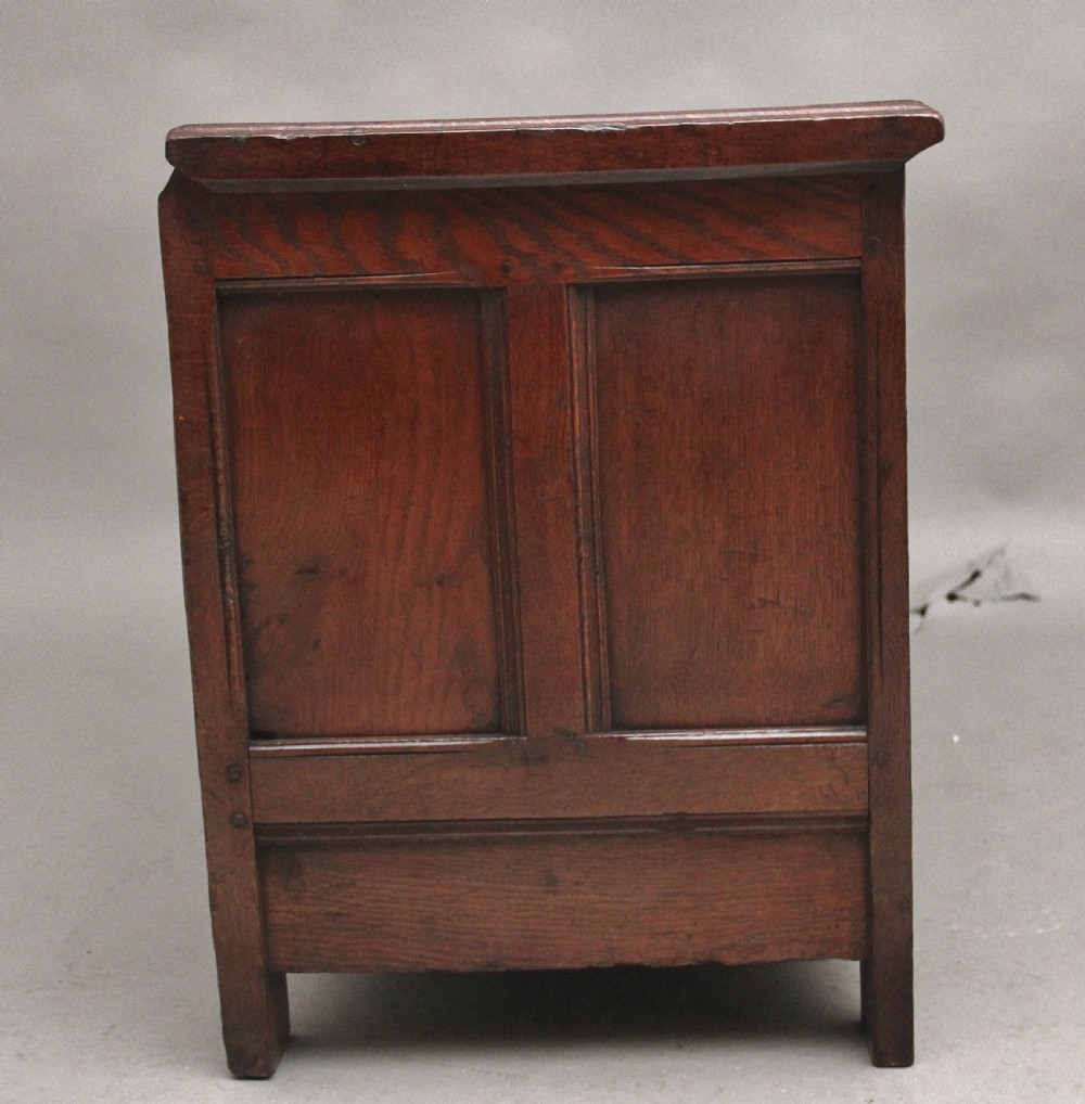 Early 18th Century oak coffer View VII