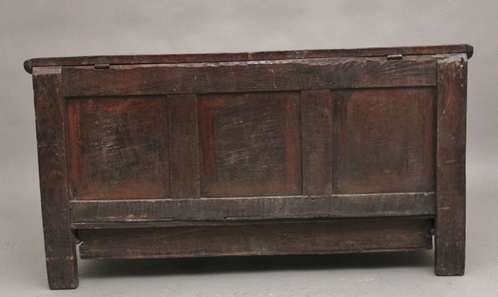 Early 18th Century oak coffer View VIII
