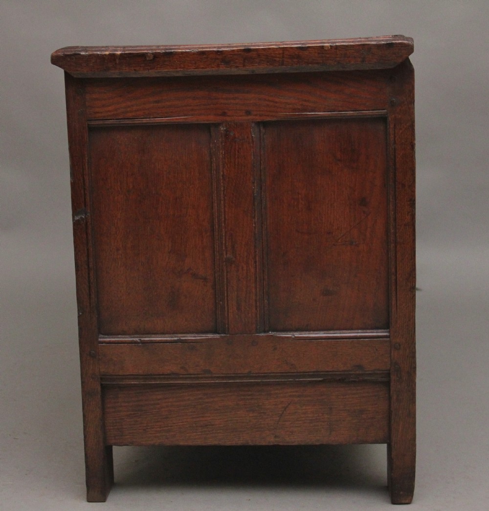 Early 18th Century oak coffer View IX