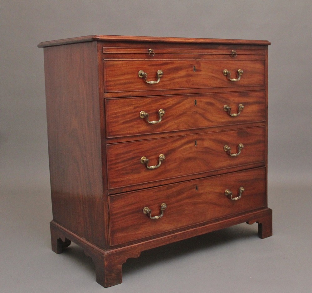 Superb quality 18th Century mahogany chest of drawers View III