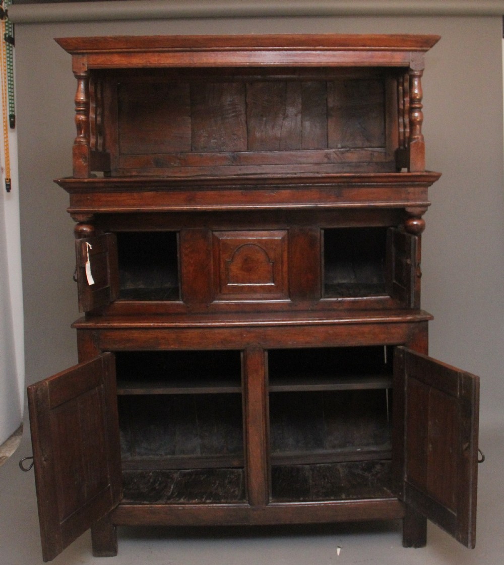 Early 18th Century oak tridarn View II