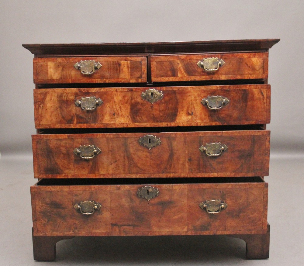 18th Century walnut chest of drawers View II