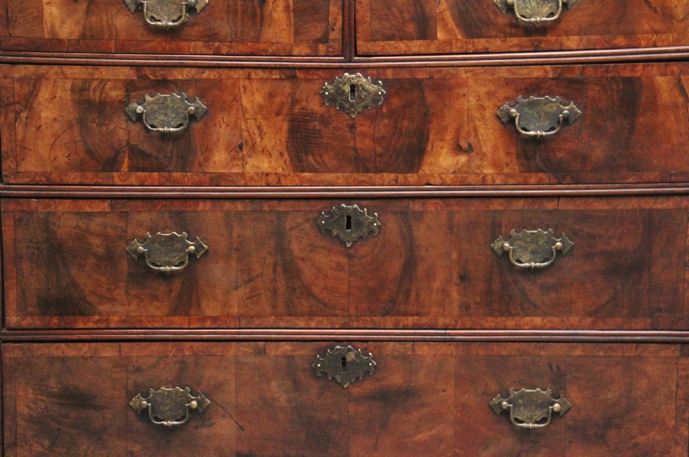18th Century walnut chest of drawers View IV