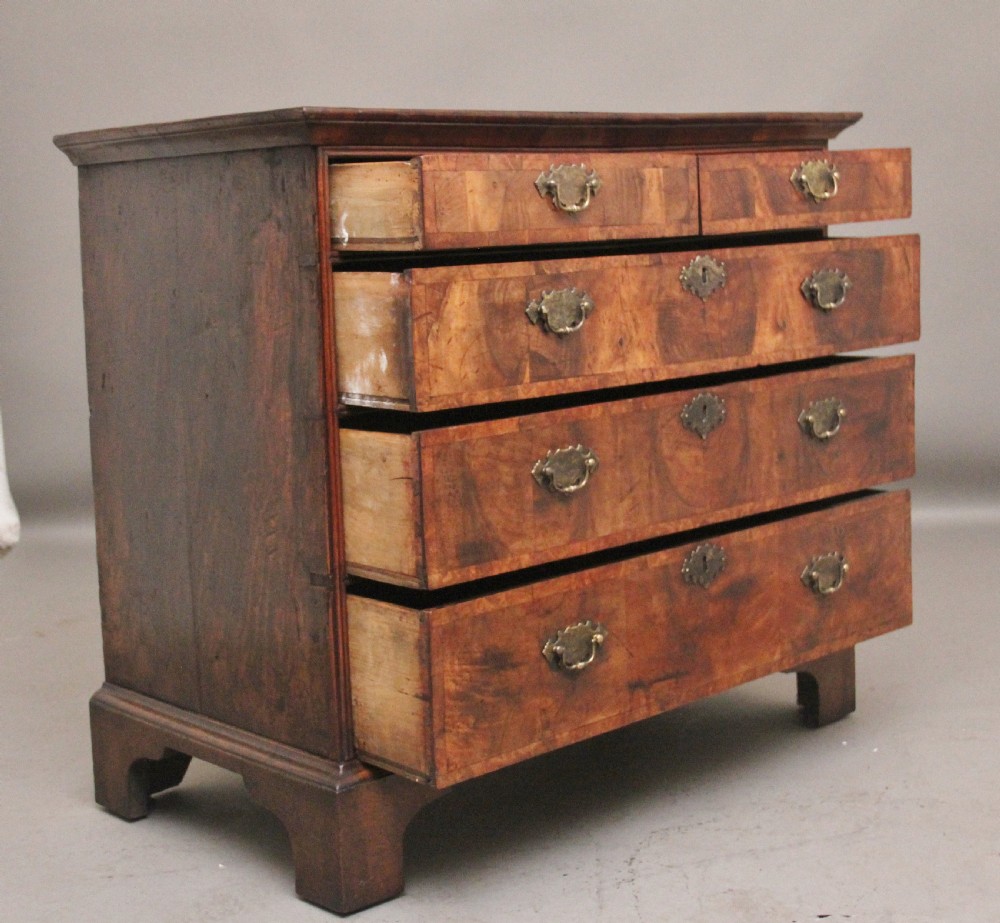 18th Century walnut chest of drawers View VI