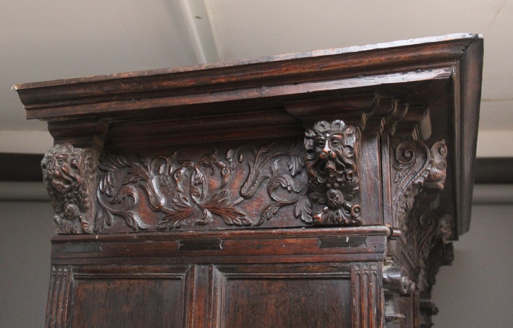 17th Century Flemish carved oak cupboard View XVIII