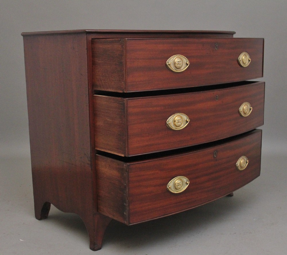 Early 19th Century Georgian mahogany bowfront chest View V