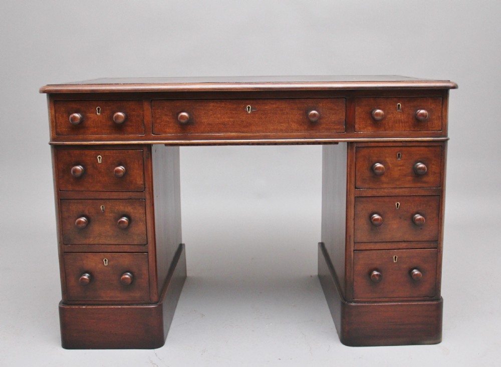 Early 19th Century mahogany pedestal desk