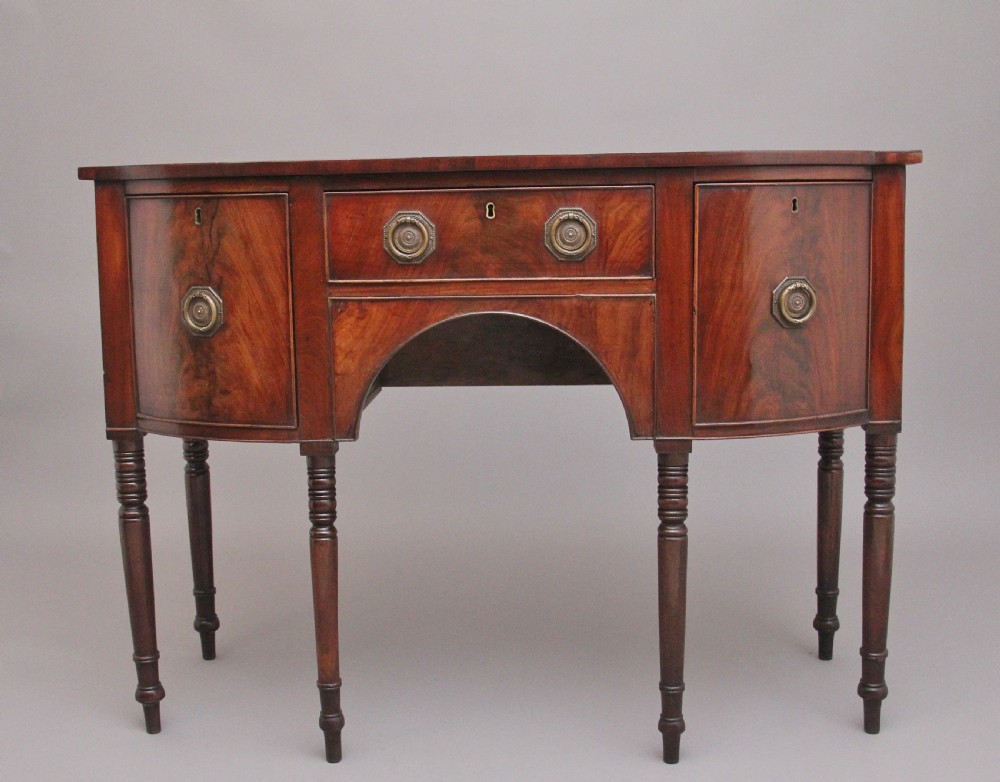 Early 19th Century mahogany bowfront sideboard