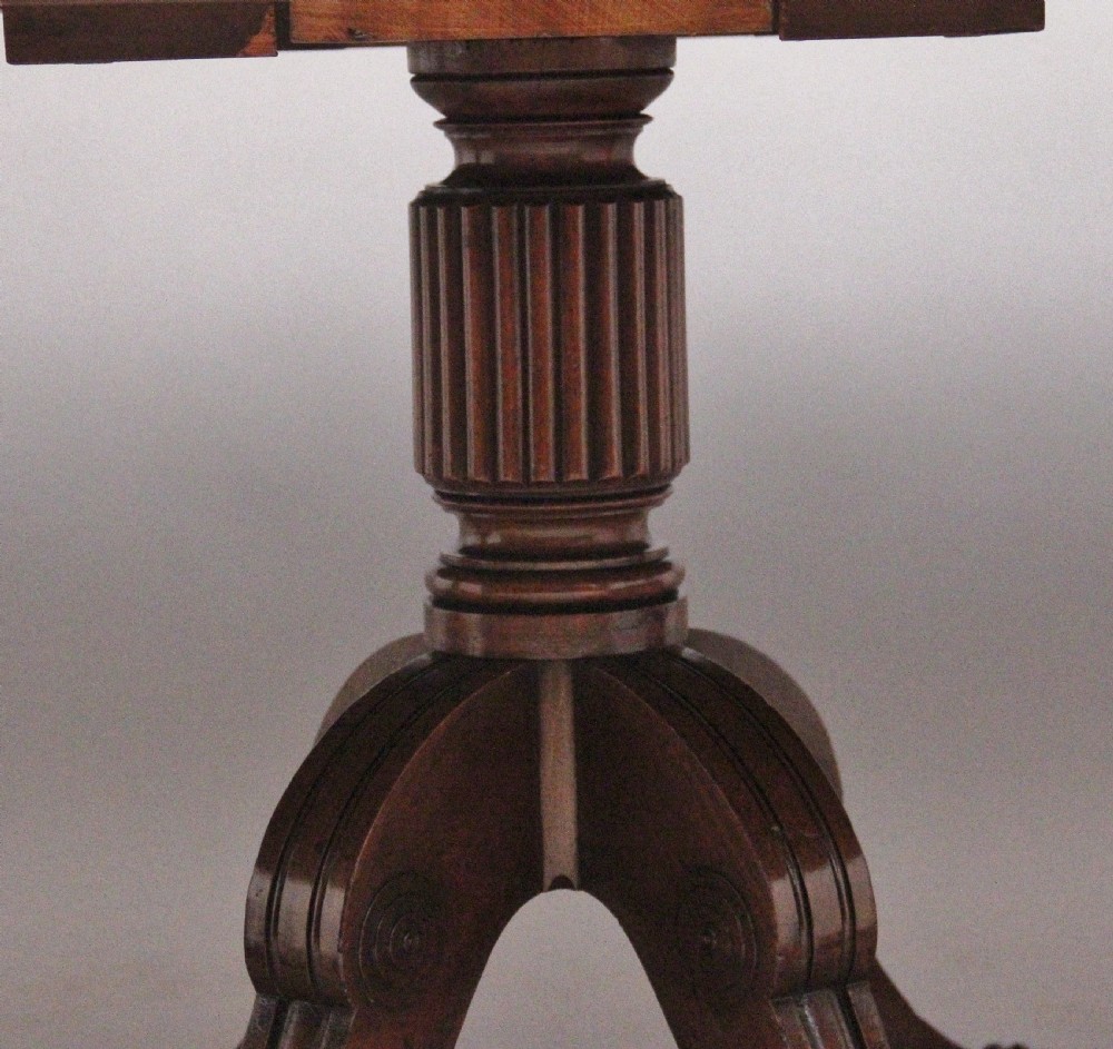 Early 19th Century mahogany three pedestal dining table View VII