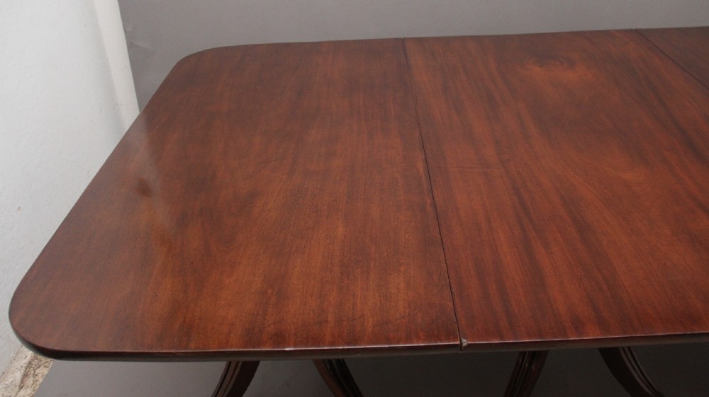 Early 19th Century mahogany three pedestal dining table View XI