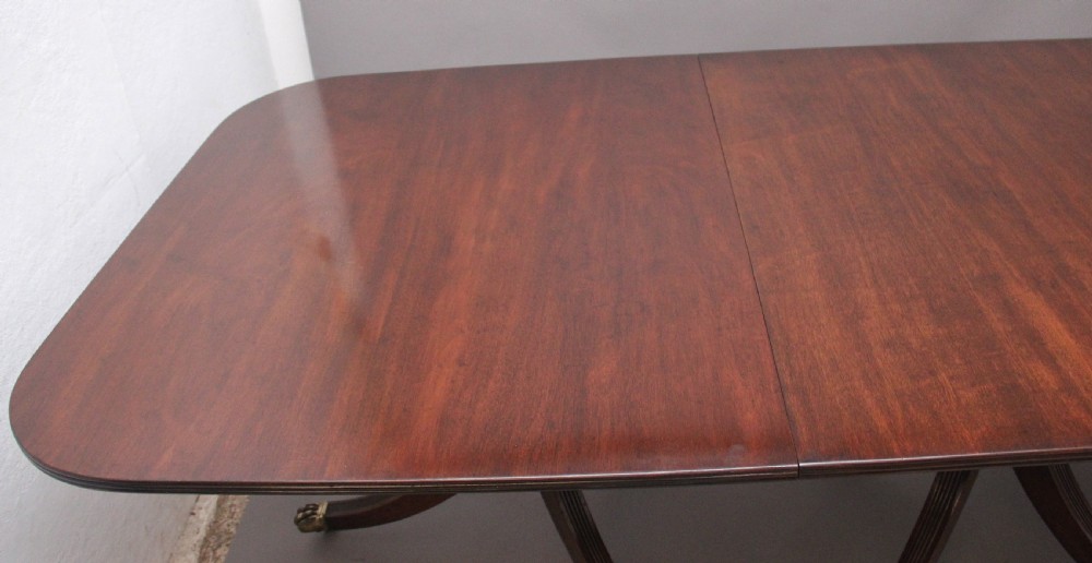 Early 20th Century three pedestal dining table View V