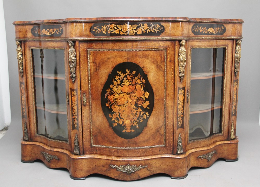 19TH CENTURY BURR WALNUT CREDENZA