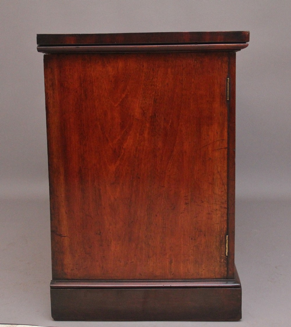 Early 19th Century mahogany cabinet View IX