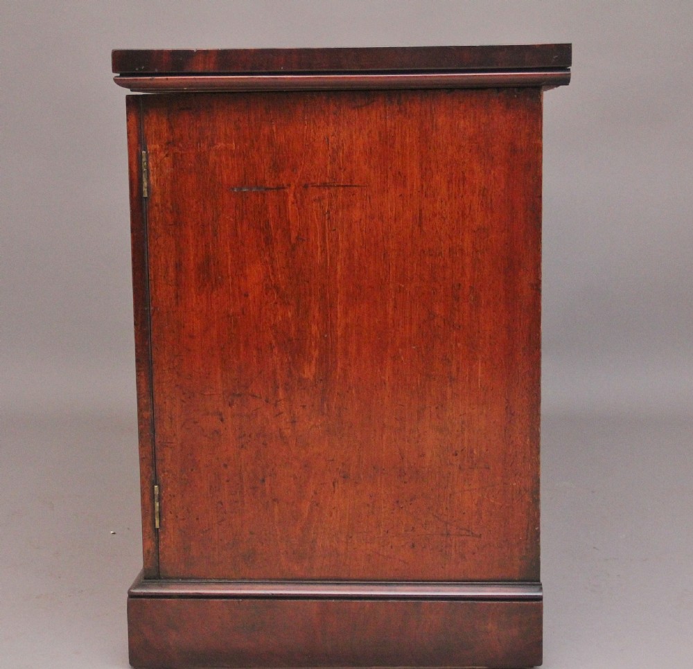 Early 19th Century mahogany cabinet View XI