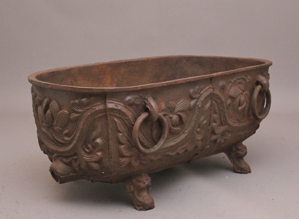 Early 19th Century Chinese cast iron temple bath