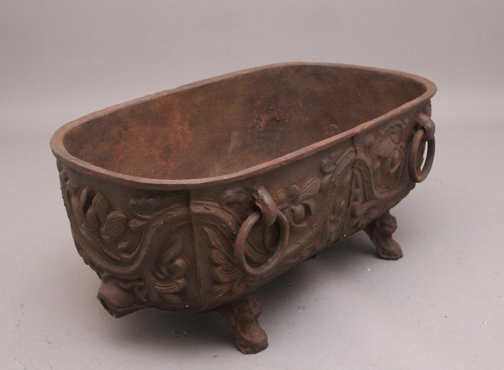 Early 19th Century Chinese cast iron temple bath View II
