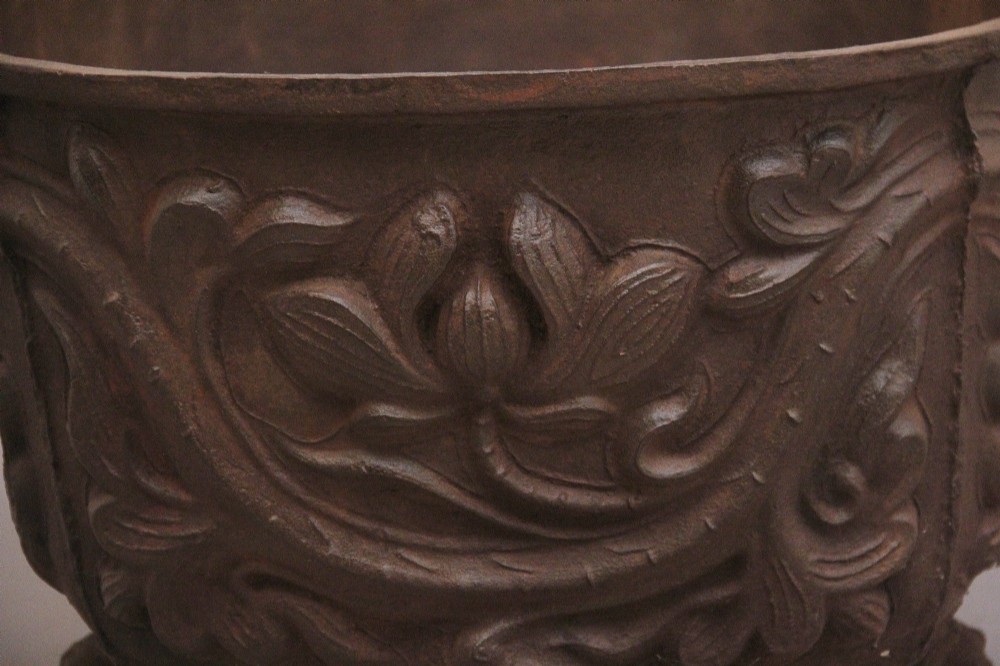 Early 19th Century Chinese cast iron temple bath View VIII