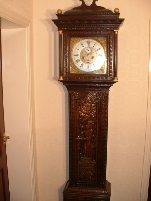 Majestic Oak Carved Clock