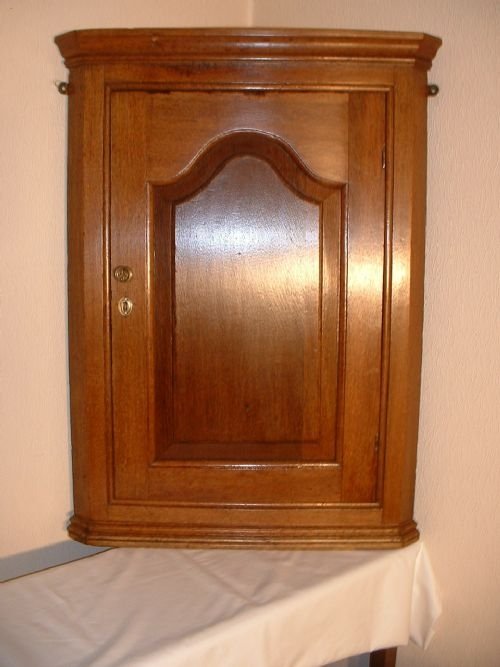 Georgian Oak Hanging Corner Cupboard