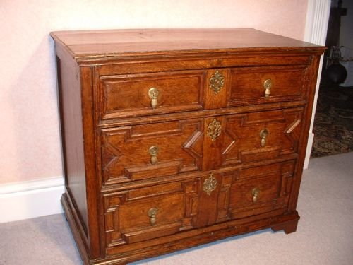 fig 1. 17thC English Oak Chest of Drawers of small proportions