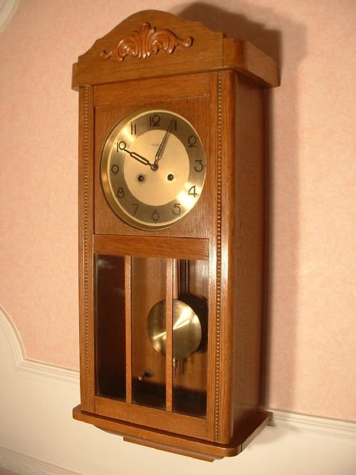 Art-deco Chiming Wallclock