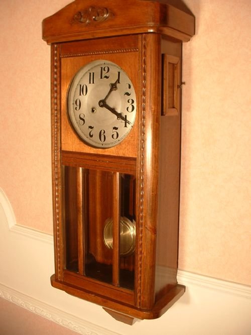 Arts & Crafts Style Wallclock