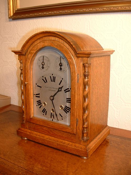 Westminster Chime Mantel Clock.