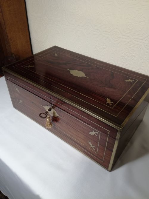 fig 1. Regency Rosewood Campaign Writing Slope.
Secret Drawers.