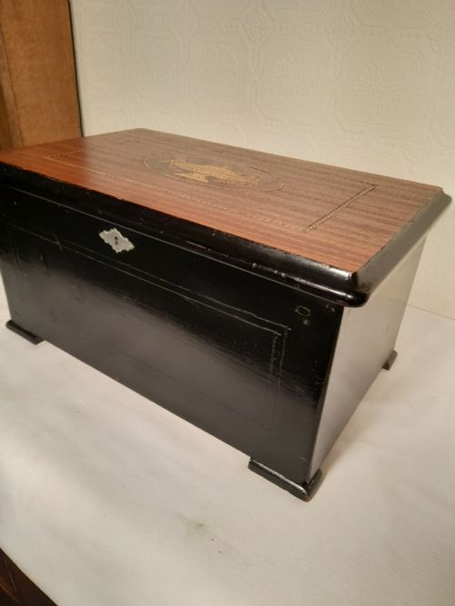 MUSIC BOX - ADDITIONAL PHOTO 2