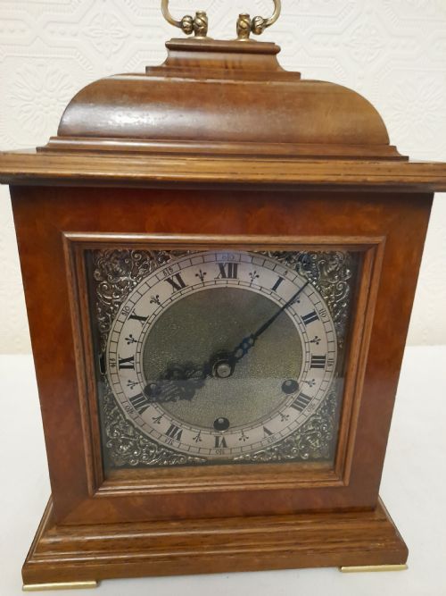 Burr-walnut, Westminster-chime, Mantel/bracket Clock